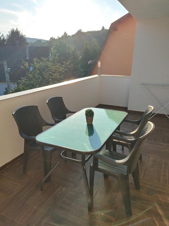 Fiesta Apartman Miskolc Esterno foto