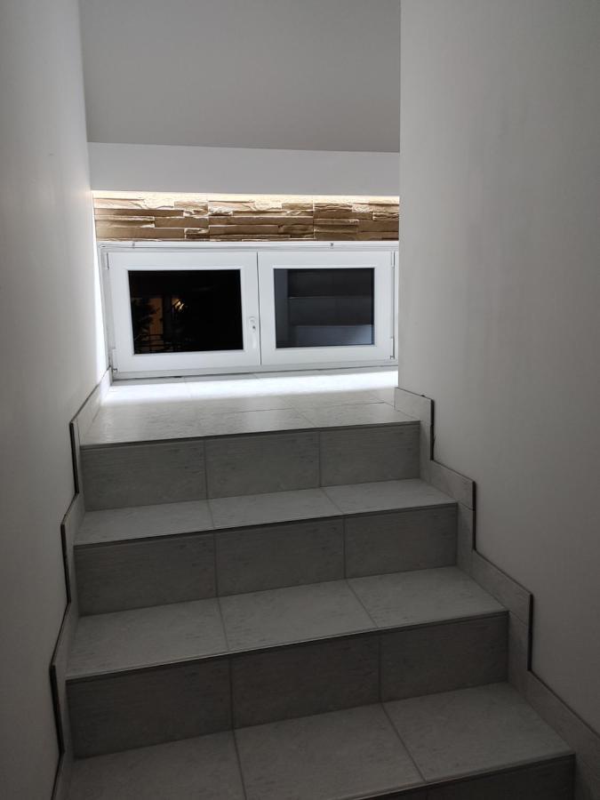 Fiesta Apartman Miskolc Esterno foto