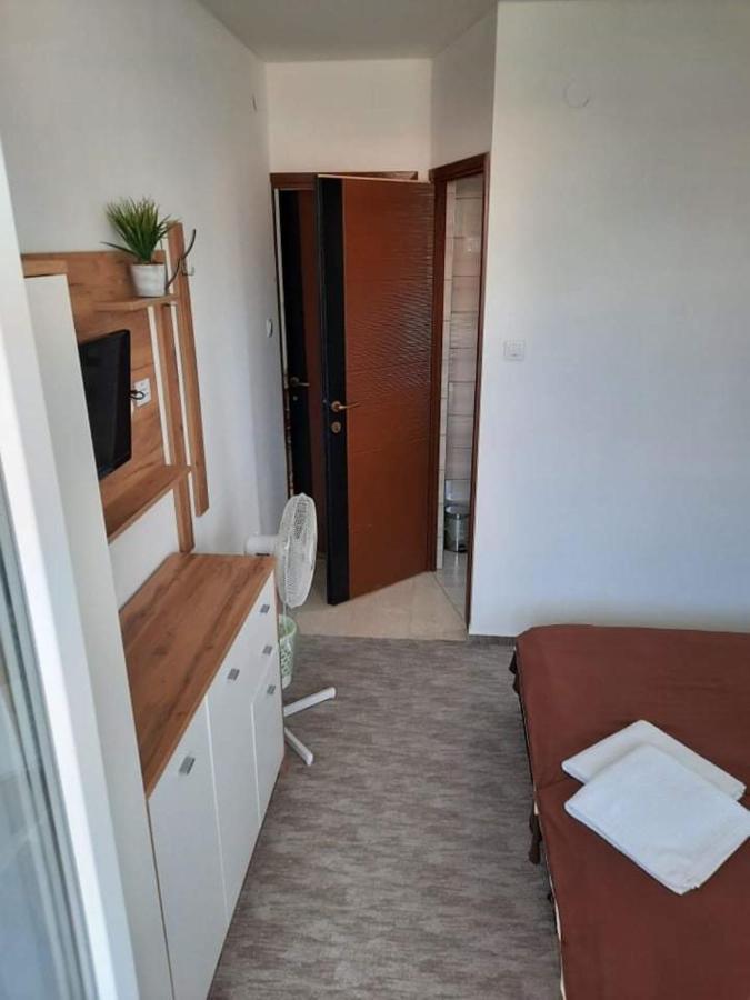 Fiesta Apartman Miskolc Esterno foto