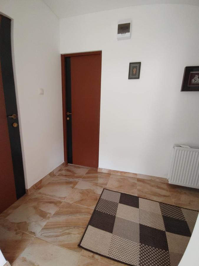 Fiesta Apartman Miskolc Esterno foto