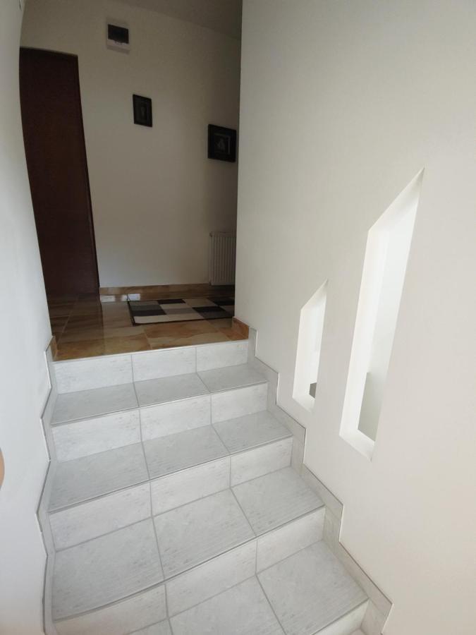 Fiesta Apartman Miskolc Esterno foto