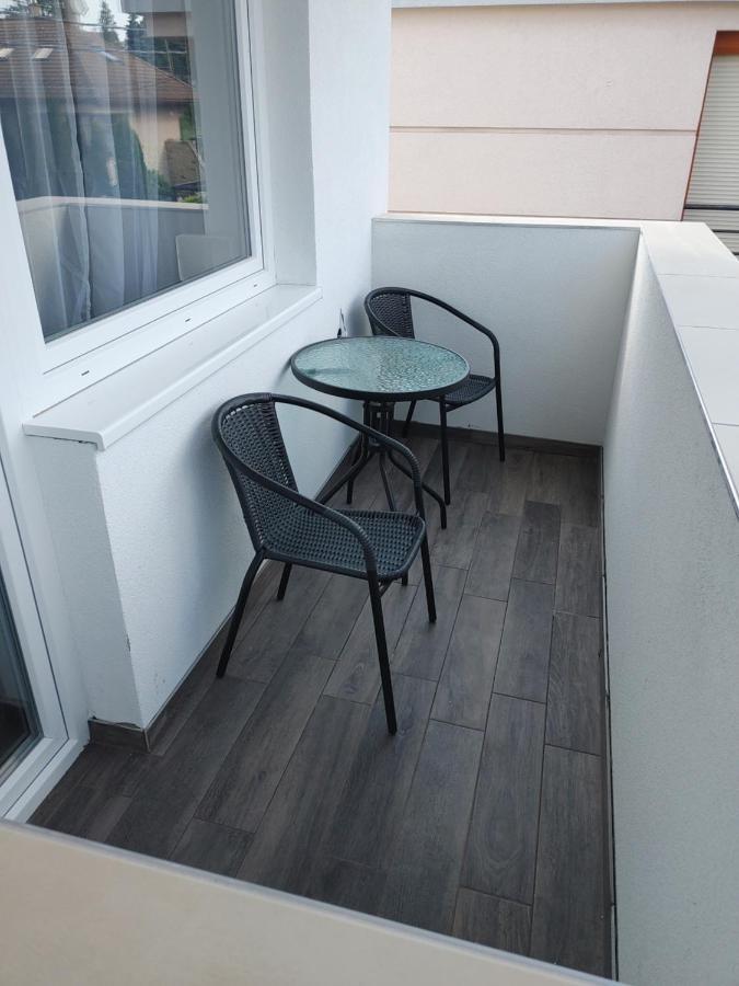 Fiesta Apartman Miskolc Esterno foto