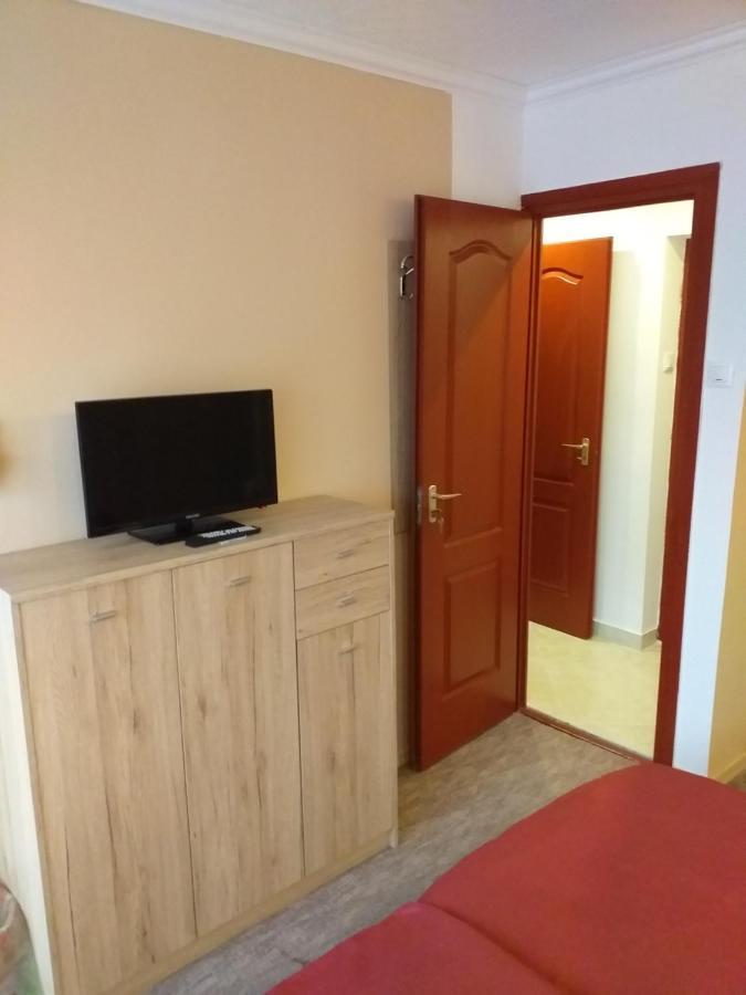 Fiesta Apartman Miskolc Esterno foto
