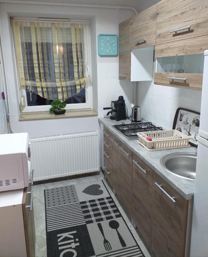 Fiesta Apartman Miskolc Esterno foto
